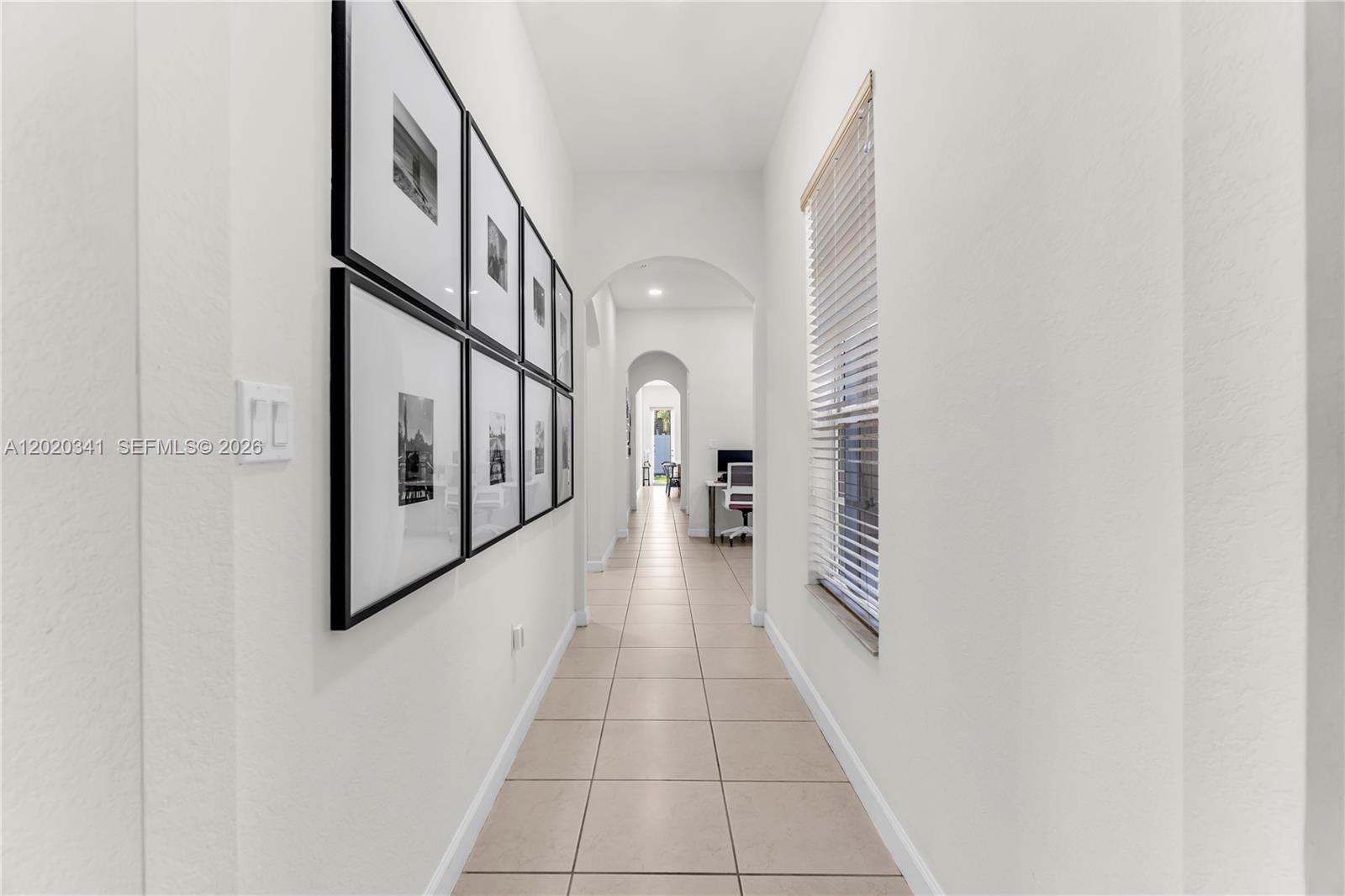 17064 Southwest 90th Way Miami, FL 33196 - Photo 5 of 36