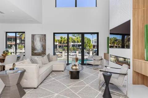 $5,999,995 | 620 Coral Way, Fort Lauderdale, FL 33301