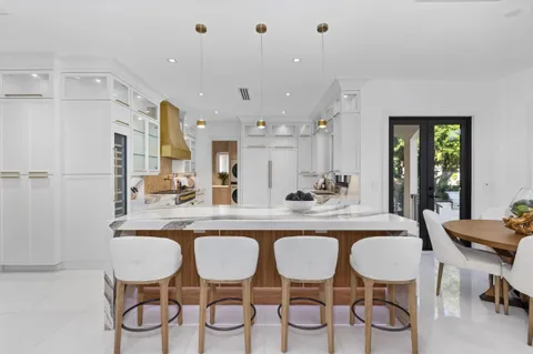 $5,999,995 | 620 Coral Way, Fort Lauderdale, FL 33301