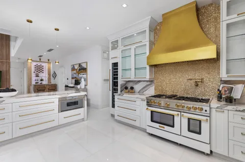 $5,999,995 | 620 Coral Way, Fort Lauderdale, FL 33301