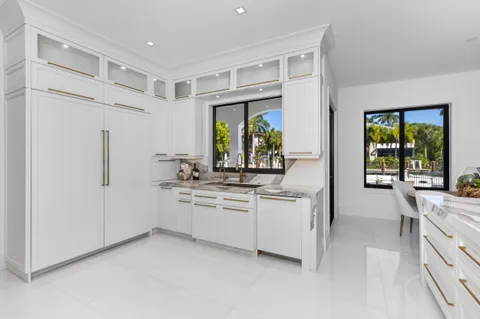 $5,999,995 | 620 Coral Way, Fort Lauderdale, FL 33301