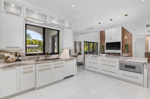 $5,999,995 | 620 Coral Way, Fort Lauderdale, FL 33301