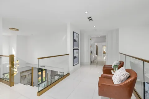 $5,999,995 | 620 Coral Way, Fort Lauderdale, FL 33301