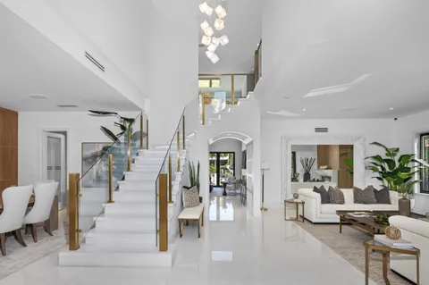 $5,999,995 | 620 Coral Way, Fort Lauderdale, FL 33301