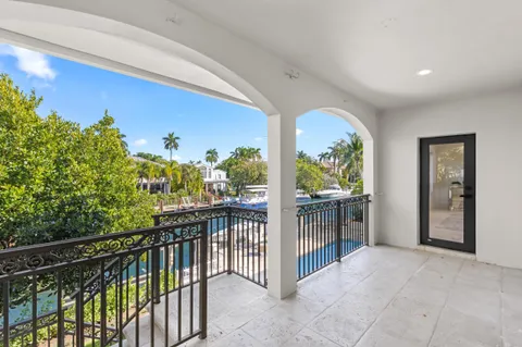 $5,999,995 | 620 Coral Way, Fort Lauderdale, FL 33301