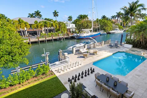 $5,999,995 | 620 Coral Way, Fort Lauderdale, FL 33301