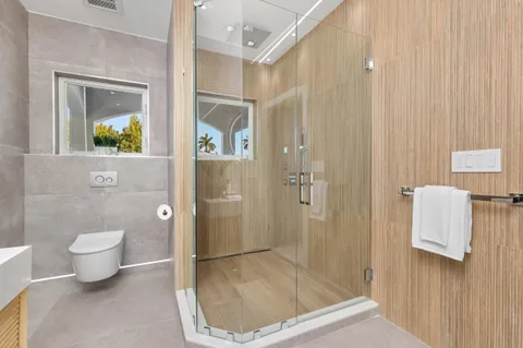 $5,999,995 | 620 Coral Way, Fort Lauderdale, FL 33301