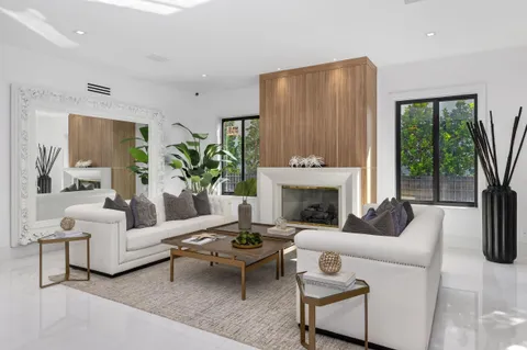 $5,999,995 | 620 Coral Way, Fort Lauderdale, FL 33301