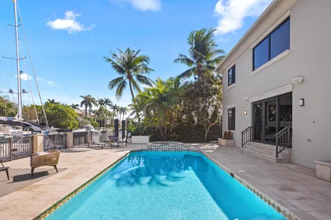 $5,999,995 | 620 Coral Way, Fort Lauderdale, FL 33301
