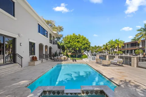 $5,999,995 | 620 Coral Way, Fort Lauderdale, FL 33301