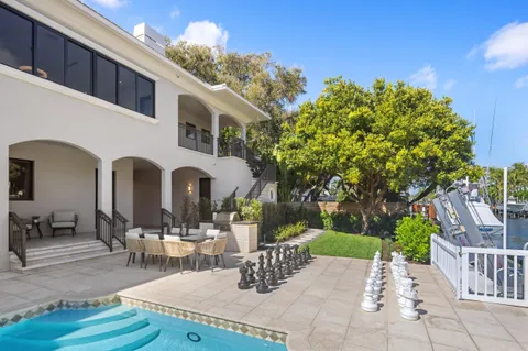 $5,999,995 | 620 Coral Way, Fort Lauderdale, FL 33301