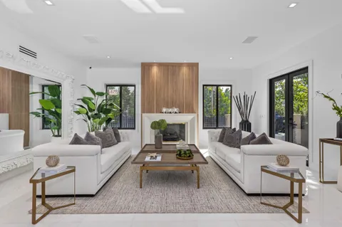 $5,999,995 | 620 Coral Way, Fort Lauderdale, FL 33301