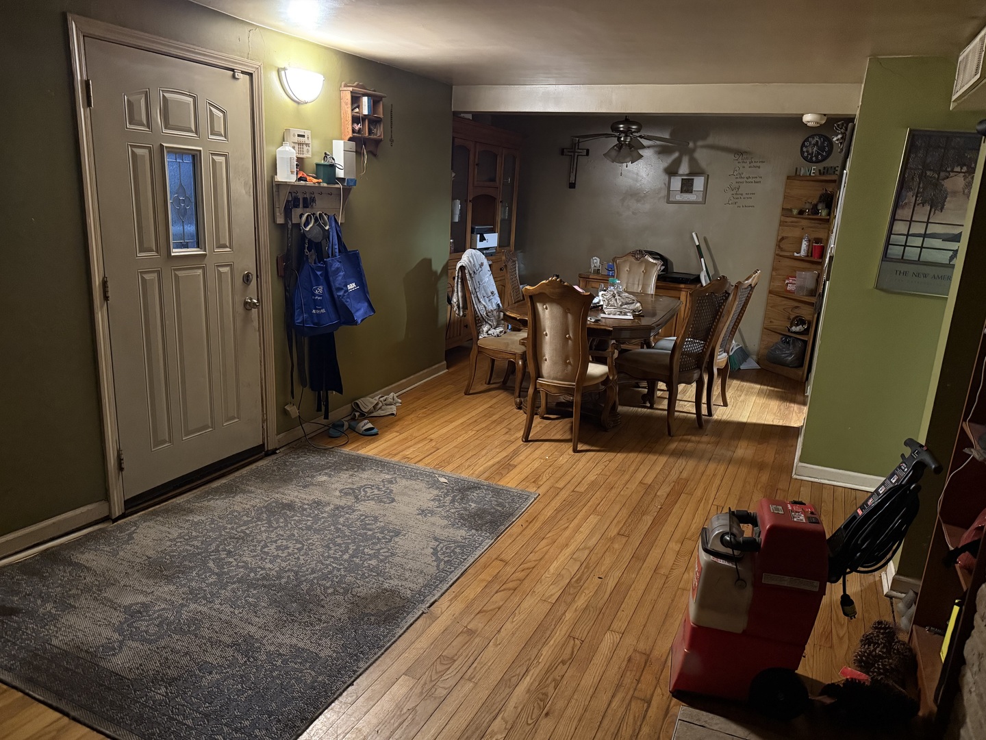 1750 West Richton Road Steger, IL 60475 - Photo 4 of 7 a view of a dining room with furniture