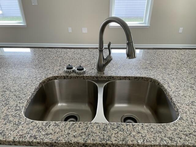 952 Mapoles Street Crestview, FL 32536 - Photo 16 of 23 a close view of sink