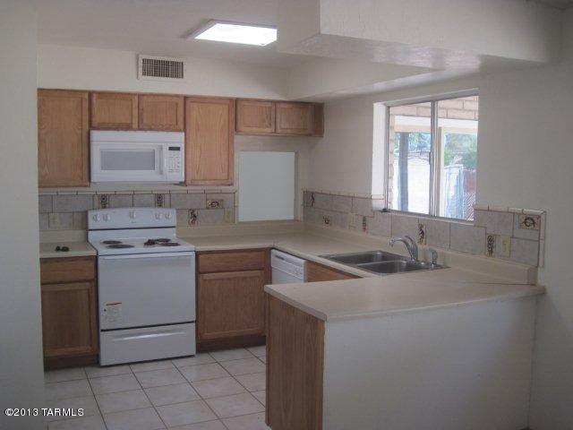 9349 East Stella Road Tucson, AZ 85730 - Photo 7 of 16