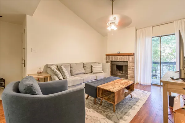 $142,000 | 7950 North Stadium Drive, Unit 226, Houston, TX 77030