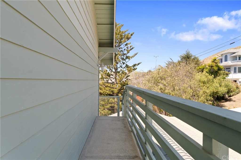 188 8th Street Cayucos, CA 93430 - Photo 25 of 33 a view of a yard