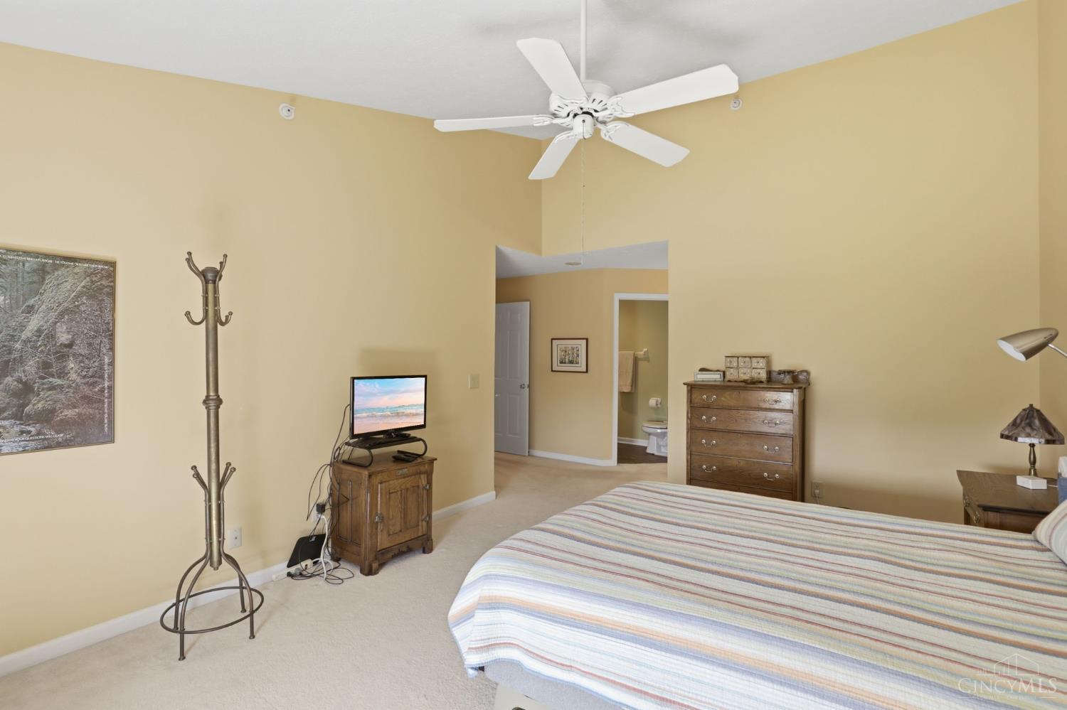 4341 Regency Ridge Court, Unit 304 Cincinnati, OH 45248 - Photo 24 of 40