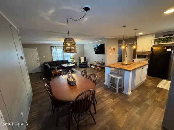 $2,000 | 113 Moores Landing Road, Hampstead, NC 28443