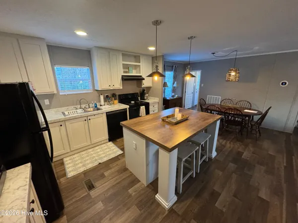 $2,000 | 113 Moores Landing Road, Hampstead, NC 28443