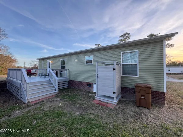 $2,000 | 113 Moores Landing Road, Hampstead, NC 28443