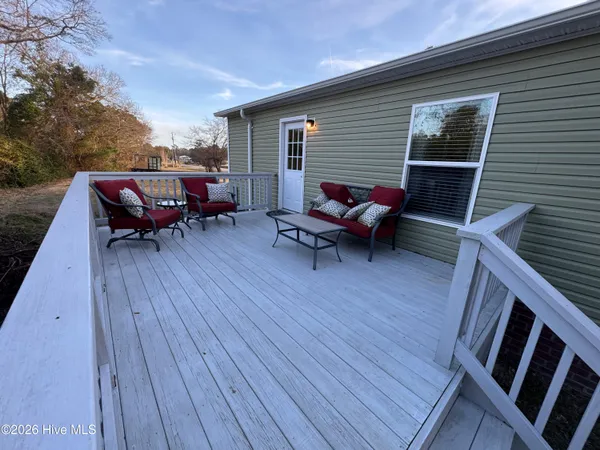 $2,000 | 113 Moores Landing Road, Hampstead, NC 28443