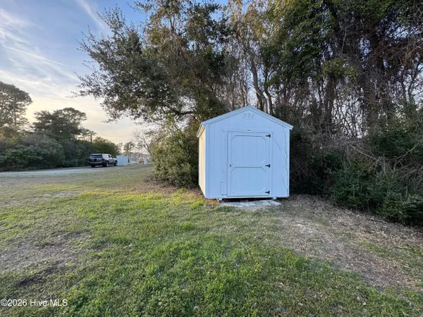 $2,000 | 113 Moores Landing Road, Hampstead, NC 28443