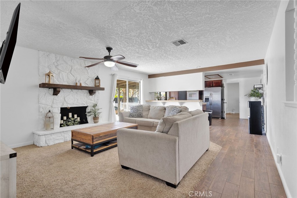 20357 Ituma Road Apple Valley, CA 92308 - Photo 2 of 38
