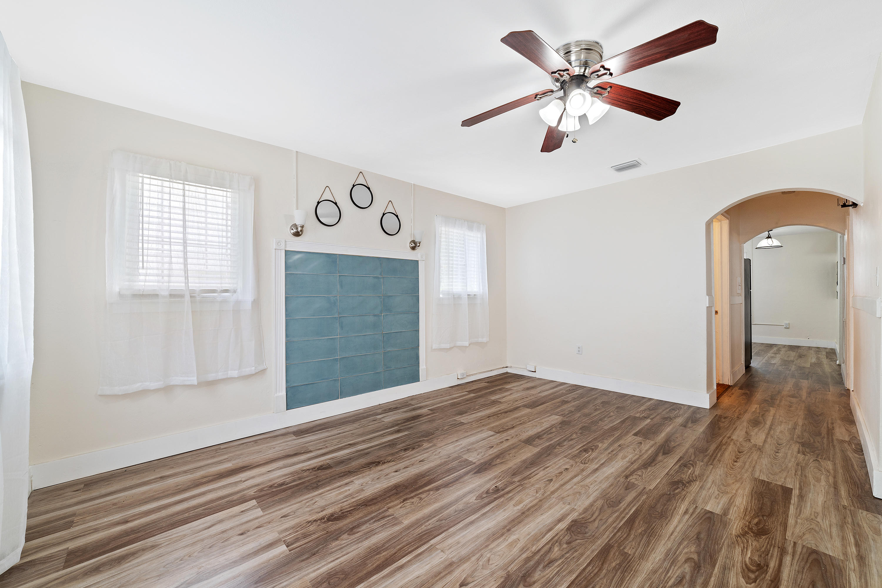 40 West 10th Street Riviera Beach, FL 33404 - Photo 14 of 37 _DSC8328
