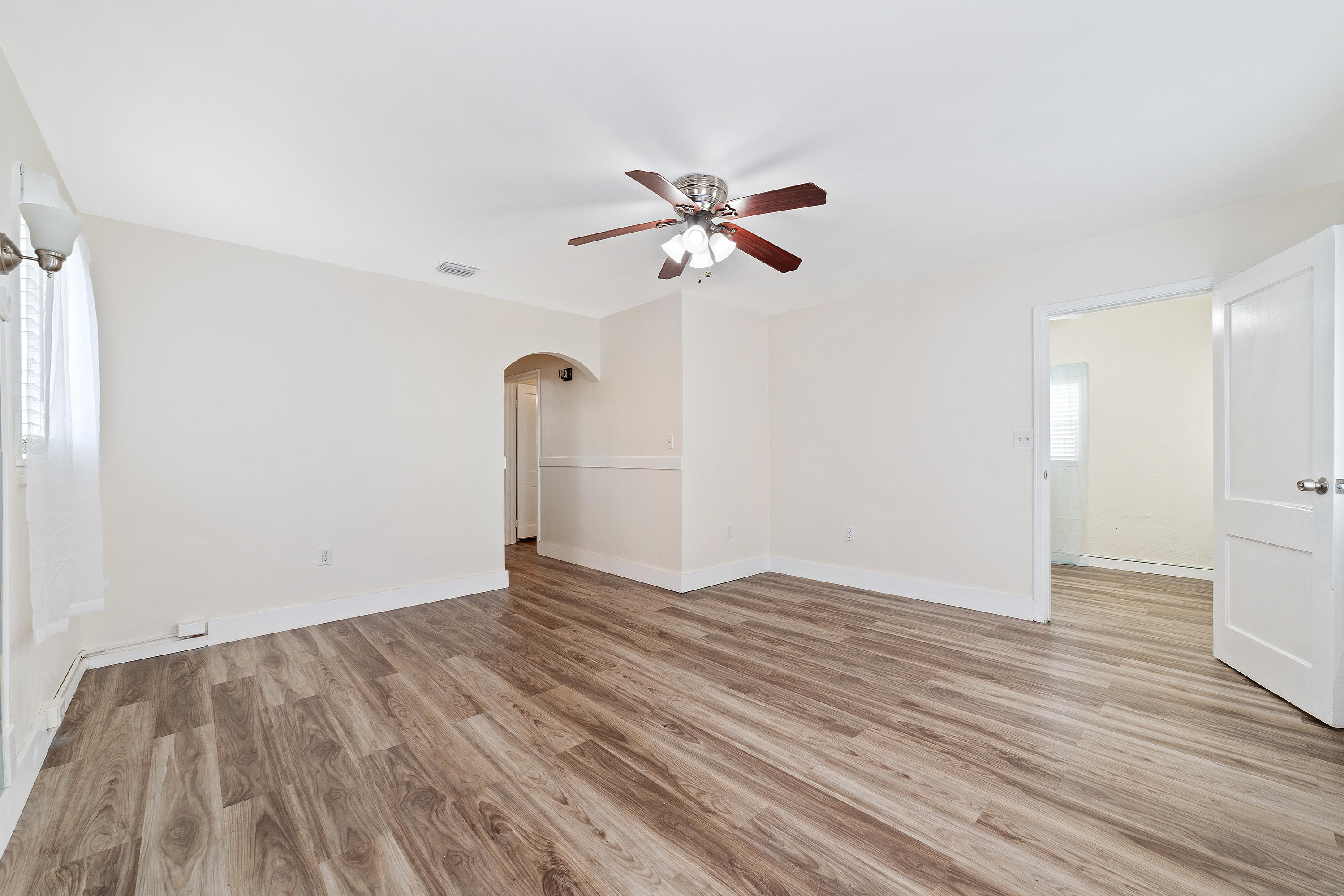 40 West 10th Street Riviera Beach, FL 33404 - Photo 15 of 37 _DSC8333