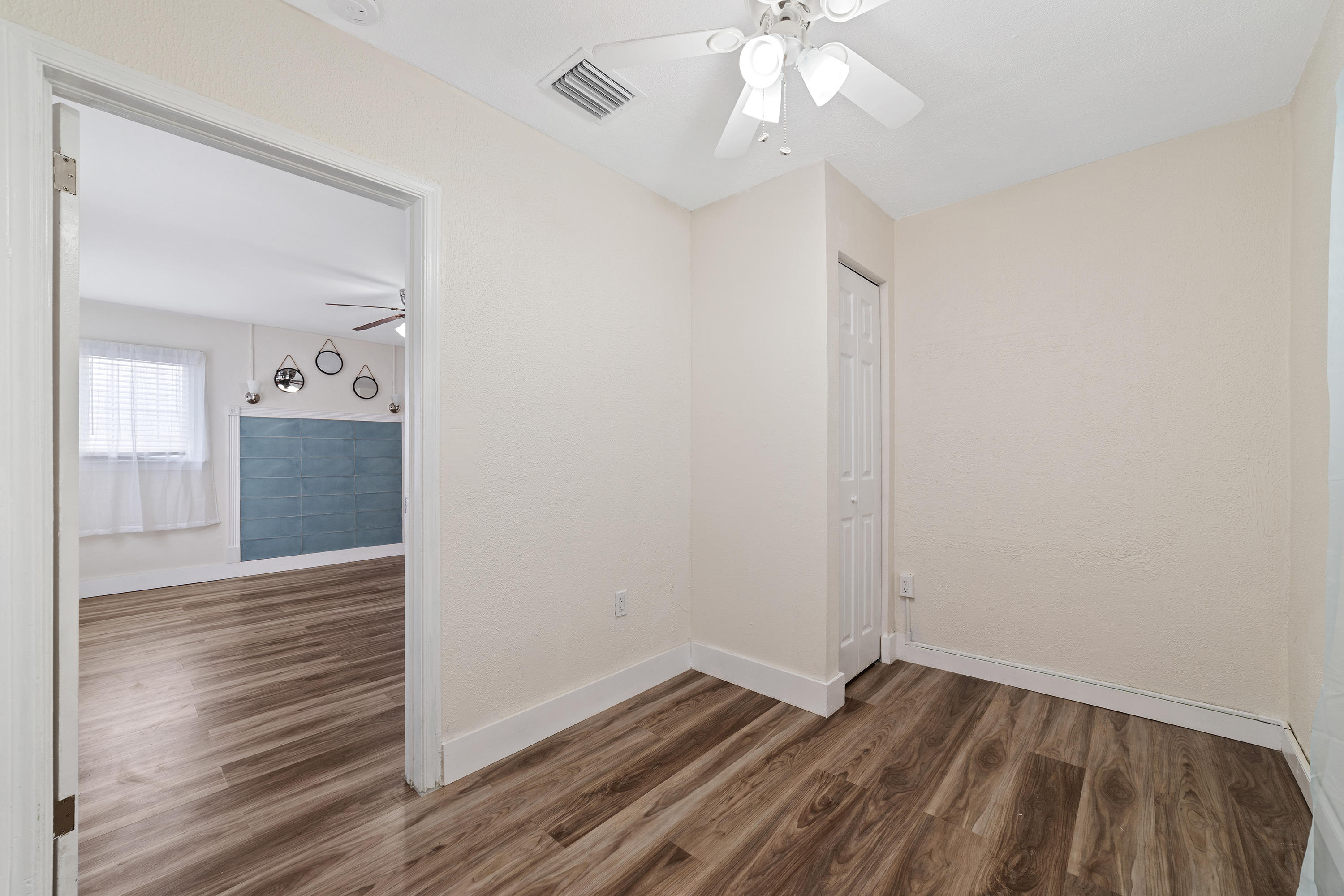 40 West 10th Street Riviera Beach, FL 33404 - Photo 16 of 37 _DSC8338