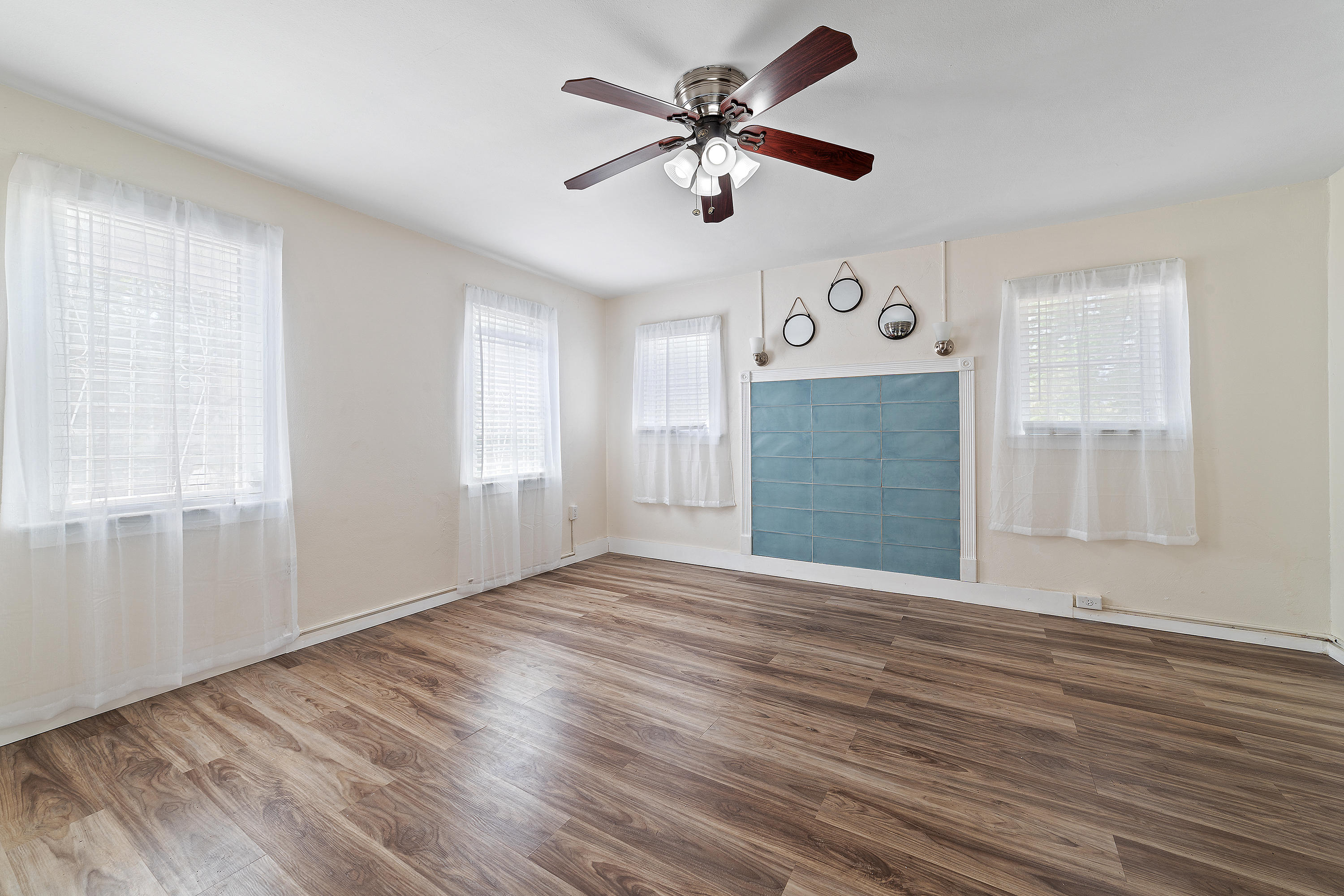 40 West 10th Street Riviera Beach, FL 33404 - Photo 20 of 37 _DSC8375