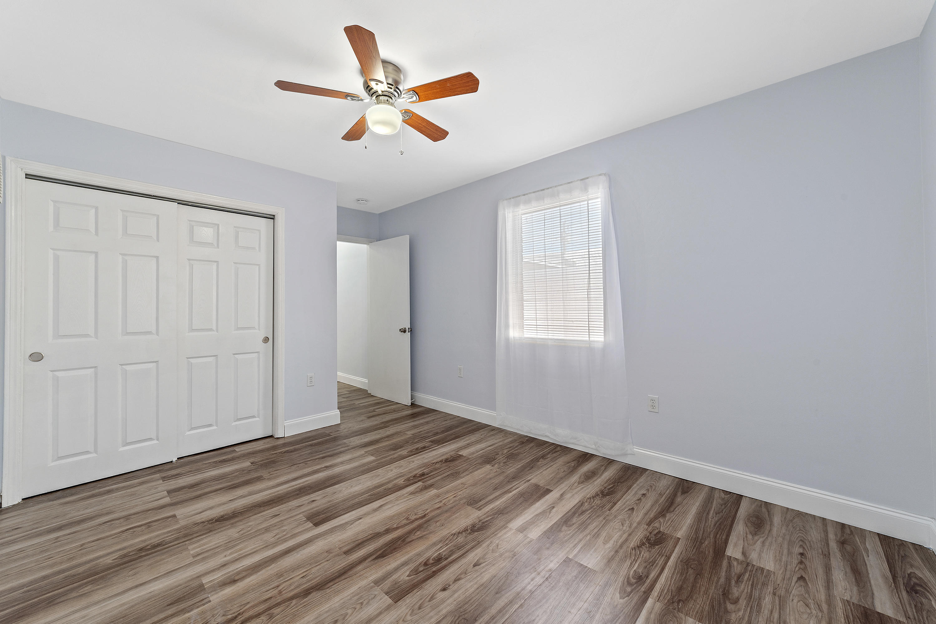 40 West 10th Street Riviera Beach, FL 33404 - Photo 32 of 37 _DSC8497
