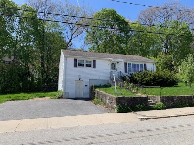 247 Paradis Avenue Woonsocket, RI 02895 - Photo 1 of 32 Gallery Image 1