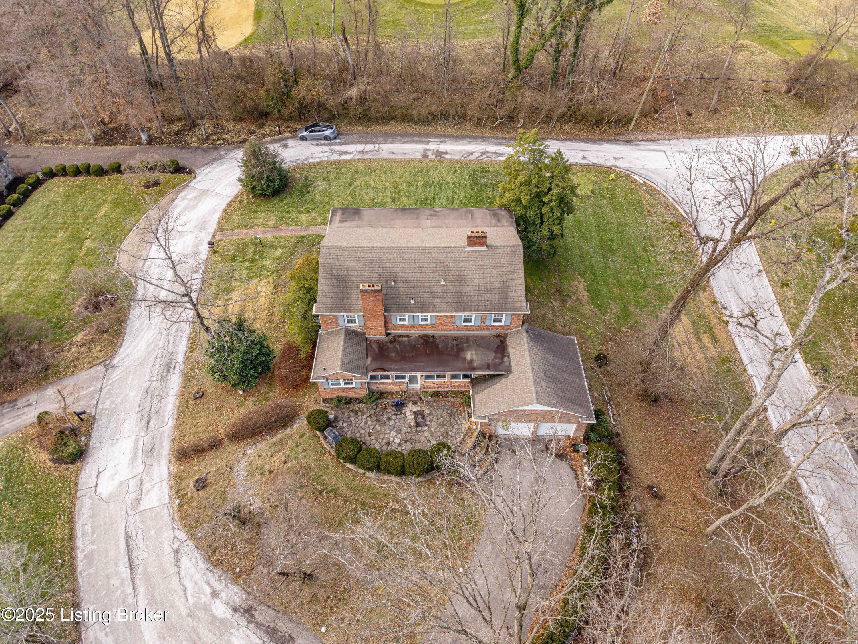 42 Calumet Road Louisville, KY 40207 - Photo 38 of 42 DJI_20251217110740_0241_D