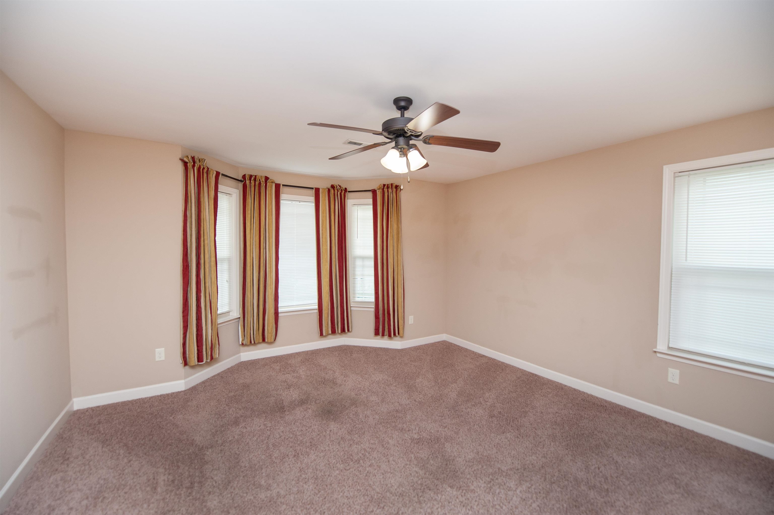 215 Longmont Drive Boiling Springs, SC 29316 - Photo 12 of 38