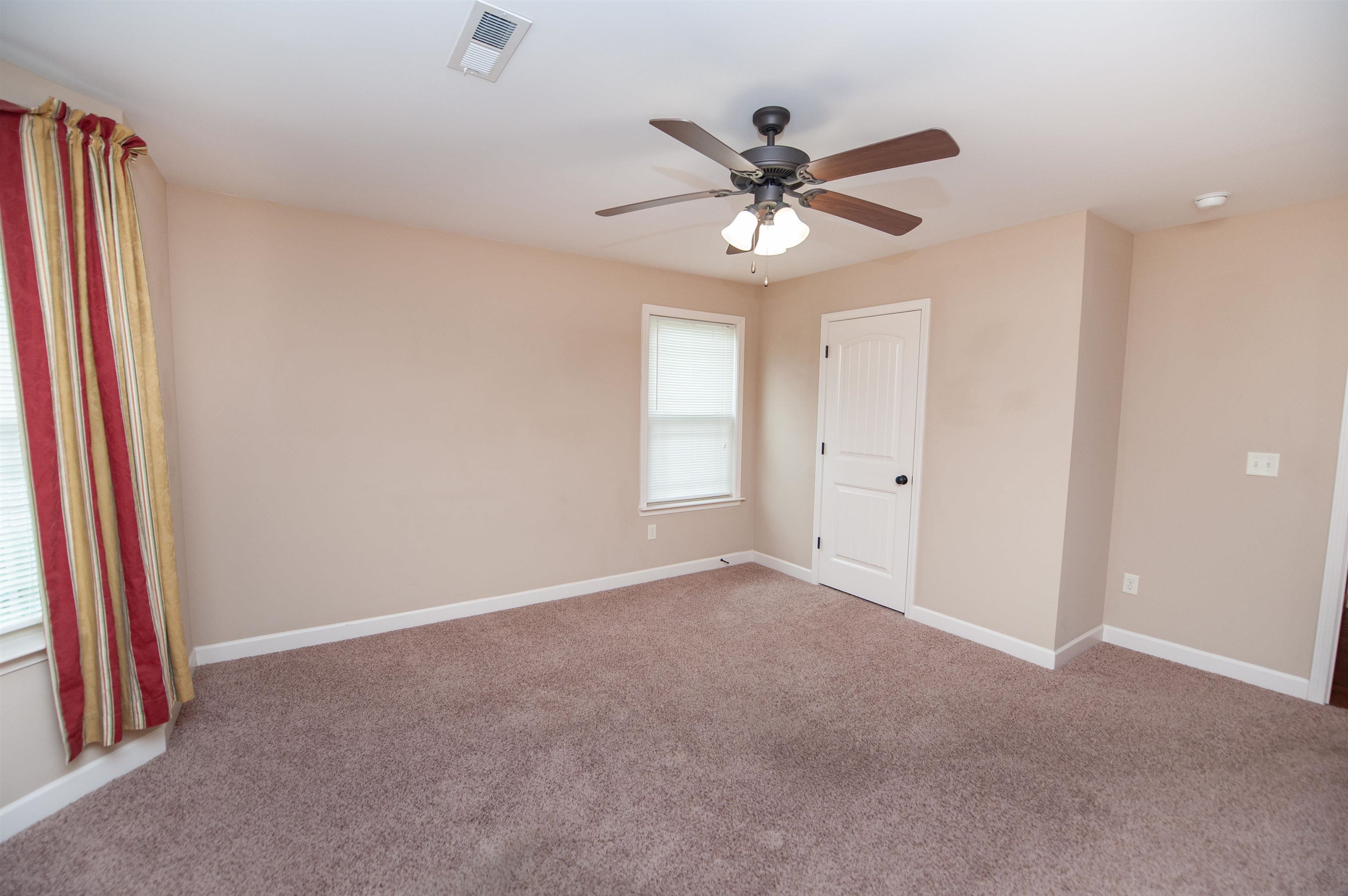 215 Longmont Drive Boiling Springs, SC 29316 - Photo 13 of 38