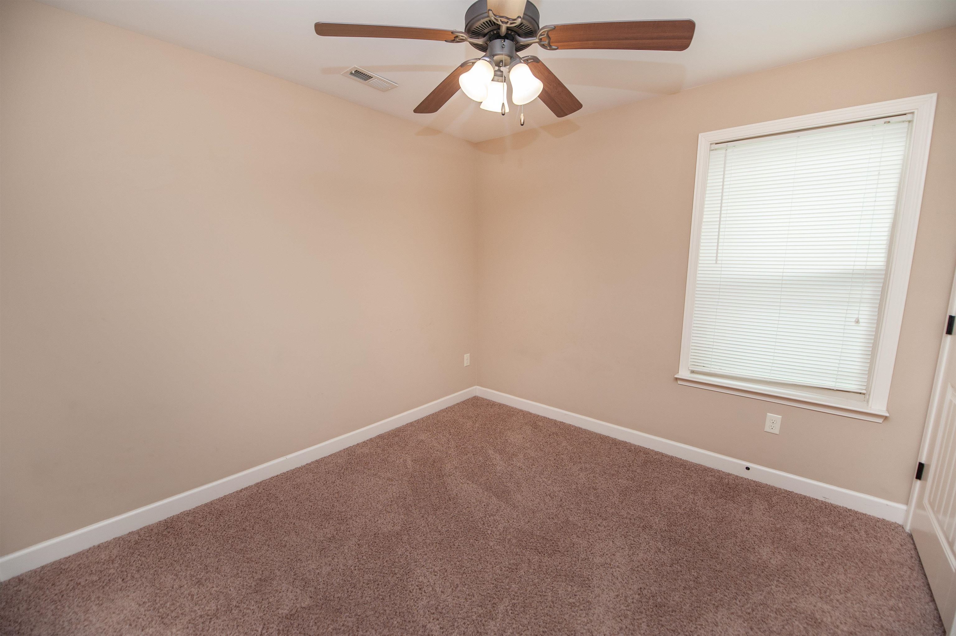 215 Longmont Drive Boiling Springs, SC 29316 - Photo 15 of 38