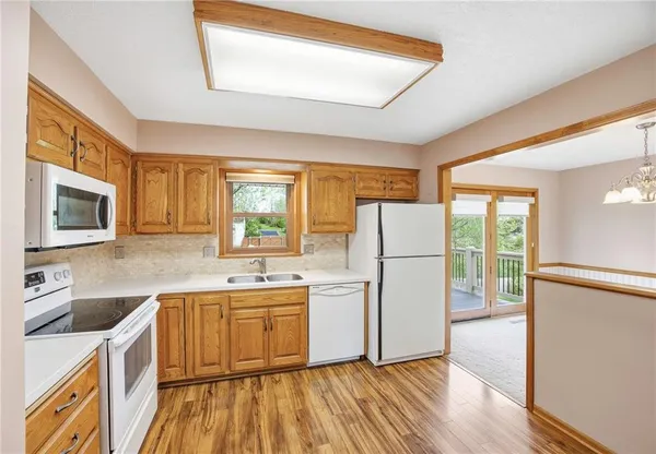 $349,900 | 6721 North St Clair Court, Kansas City, MO 64151