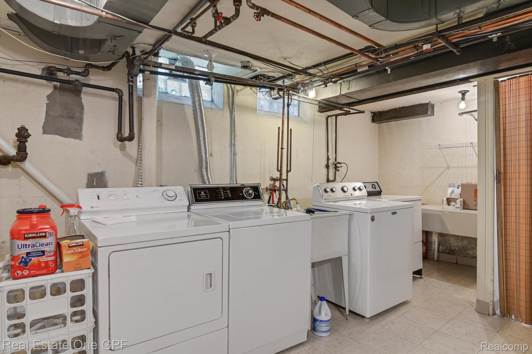 546 Neff Road Grosse Pointe, MI 48230 - Photo 32 of 38 Gallery Image 32