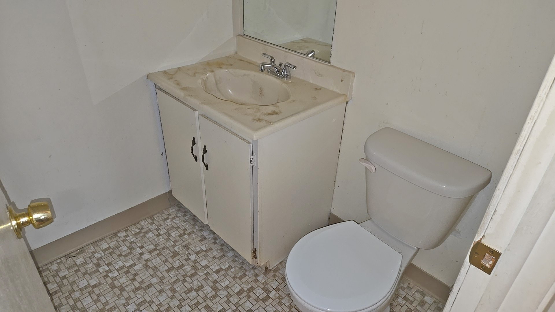 14621 Greenwood Road, Unit 406 Dolton, IL 60419 - Photo 19 of 21 a bathroom with a sink toilet and shower
