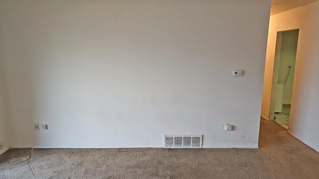 $39,900 | 14621 Greenwood Road, Unit 406, Dolton, IL 60419