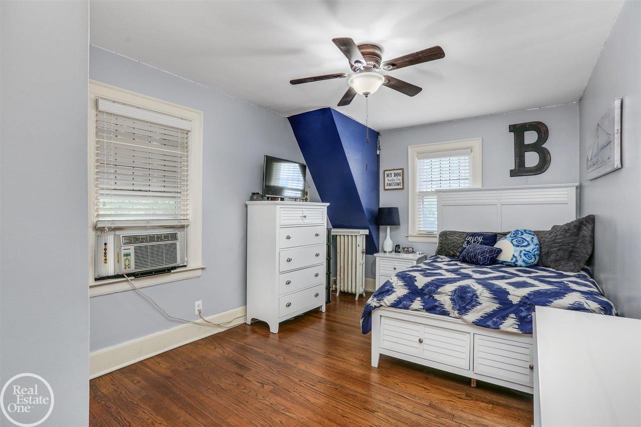 1223 Bishop Road Grosse Pointe Park, MI 48230 - Photo 21 of 35