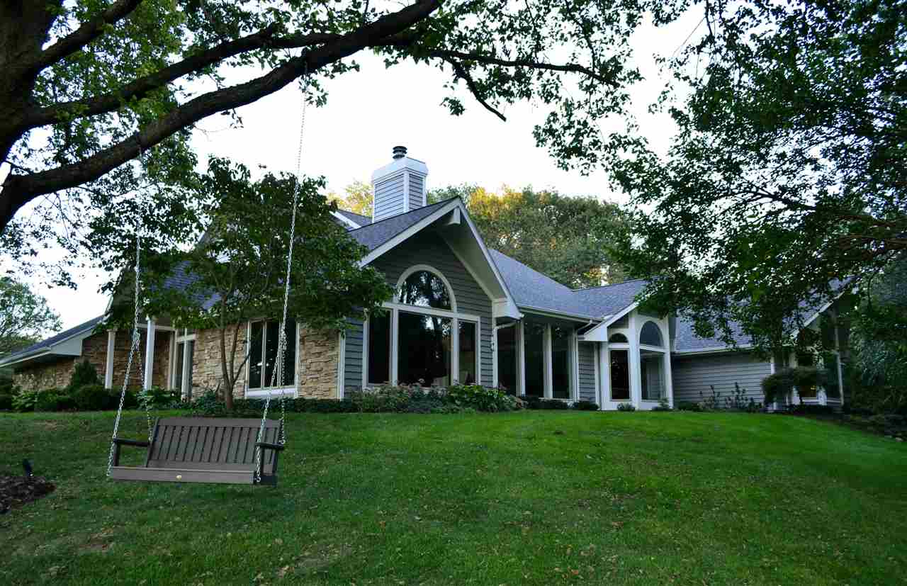 3815 West Hamilton Road South Fort Wayne, IN 46814 - Photo 1 of 36