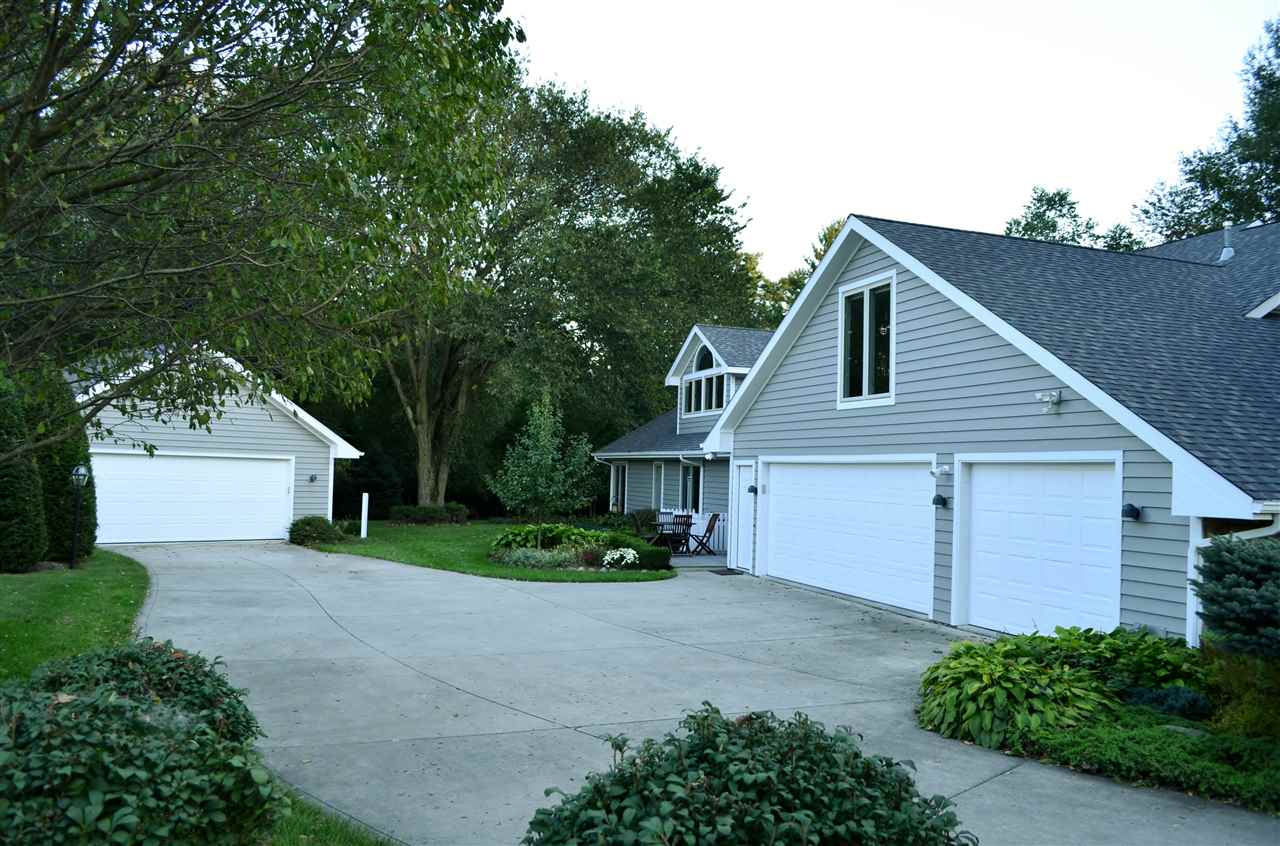 3815 West Hamilton Road South Fort Wayne, IN 46814 - Photo 5 of 36