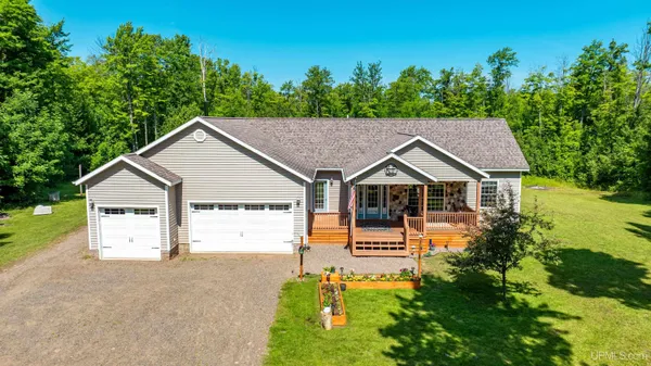 $429,900 | 17423 Ford Farm Road, Lanse, MI 49946
