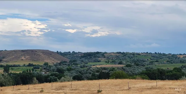 $200,000 | 1250 East (parcel 2), Buhl, ID 83316