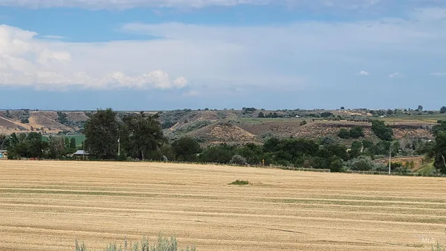 $200,000 | 1250 East (parcel 2), Buhl, ID 83316