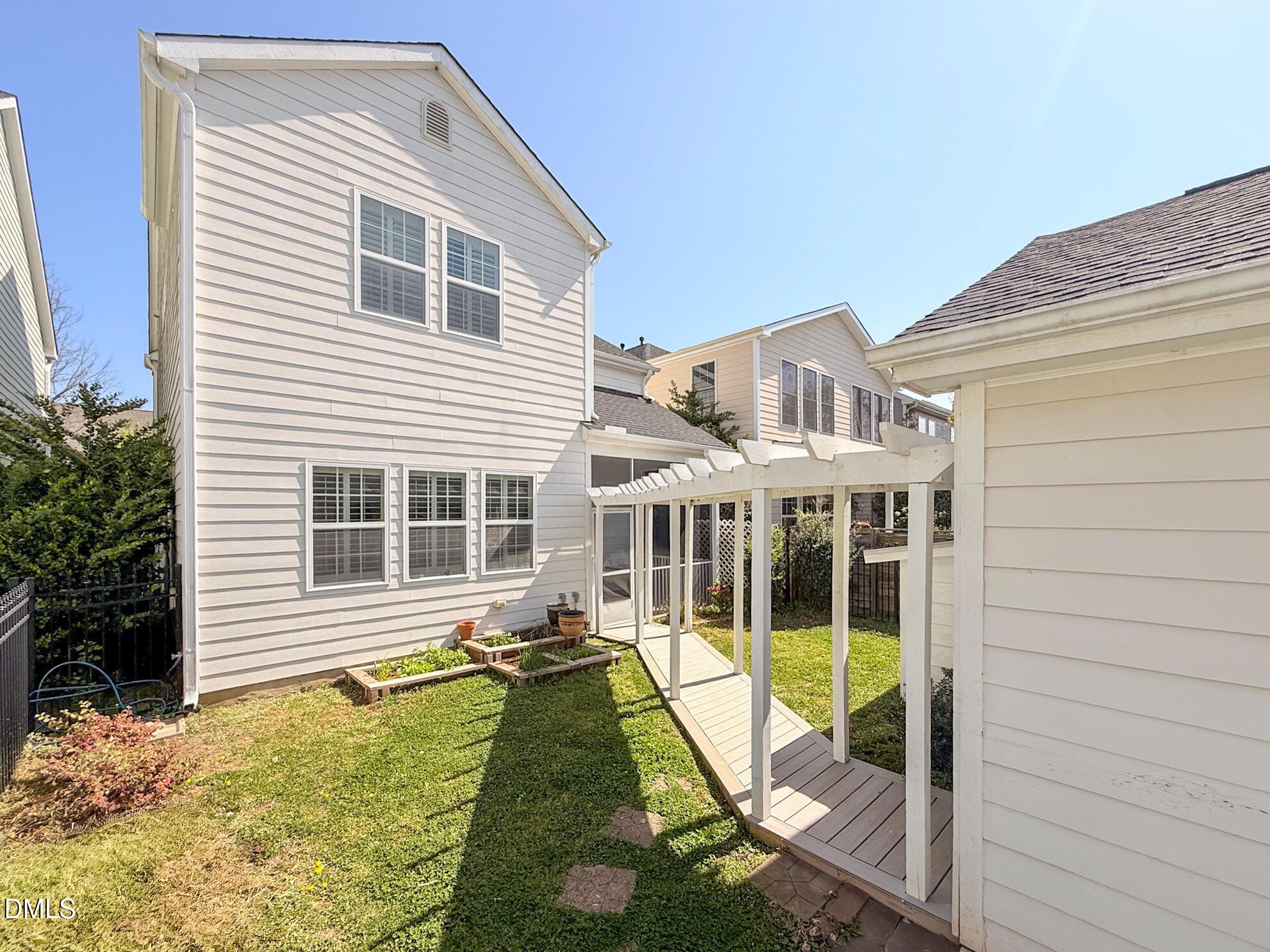 847 Historian Street Raleigh, NC 27603 - Photo 30 of 52 847 Histiorian St_www.scalaphotography.c