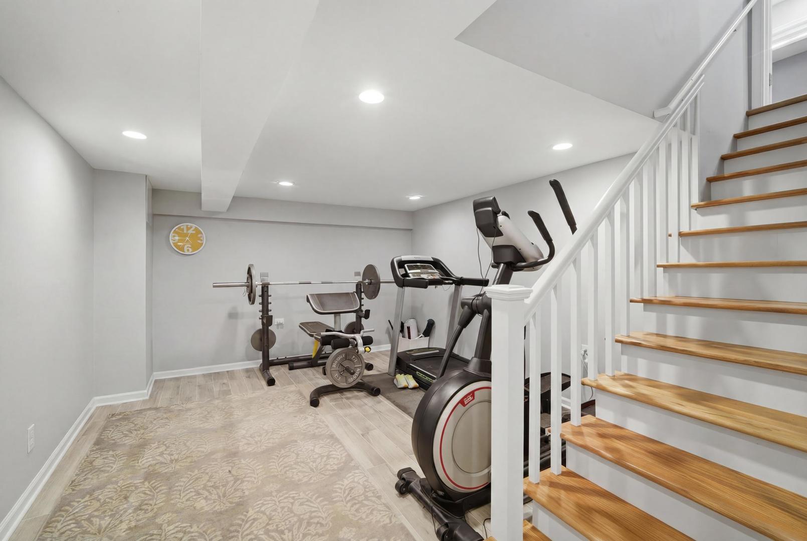 2831 Farmington Road Northbrook, IL 60062 - Photo 25 of 33 a view of a room with gym equipment